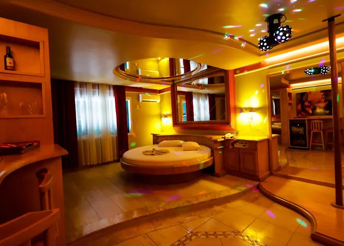 Motel Avenida (Adult Only)