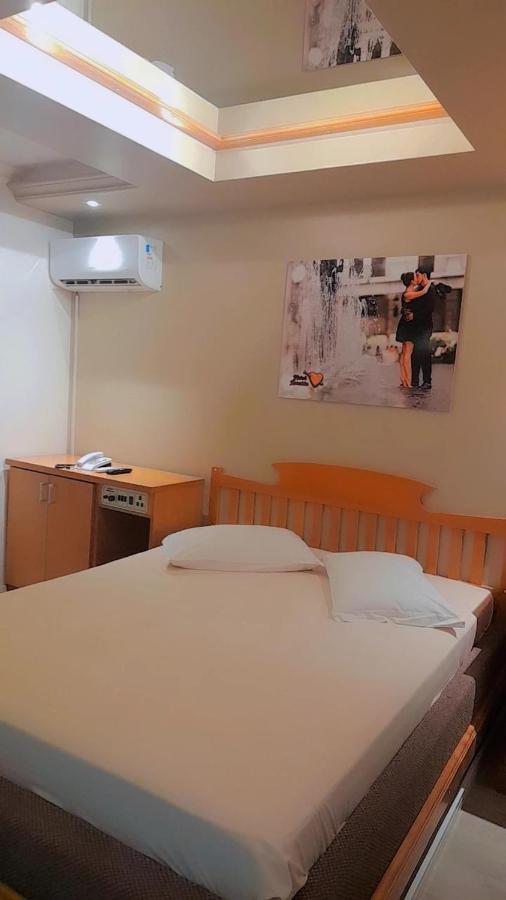 Hotel del amor Avenida 2*