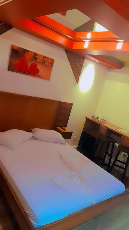 Hotel del amor Avenida 2*