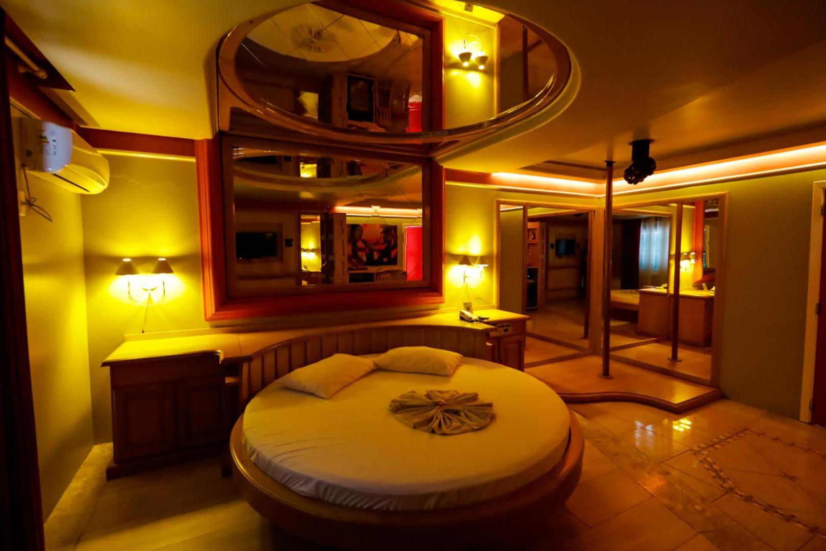 Hotel del amor Avenida 2*